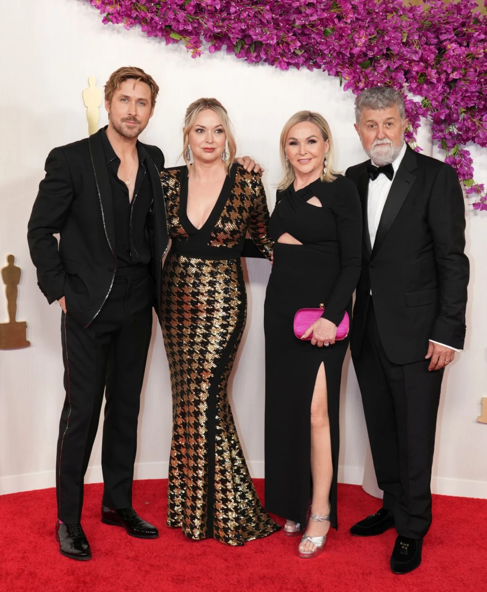 А Раян Гослінг узагалі привів на Оскар сестру, маму та вітчима
