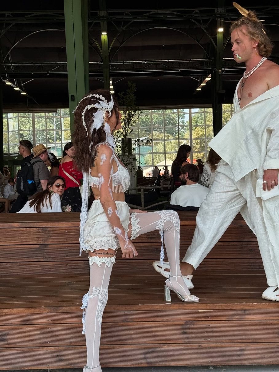 Мусіна та Ажнов на Вирії