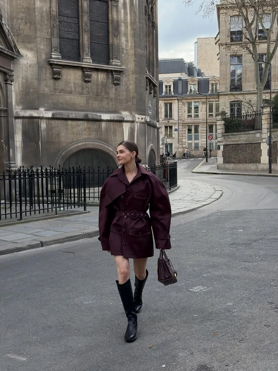 Дружина Остапчука іде Парижем