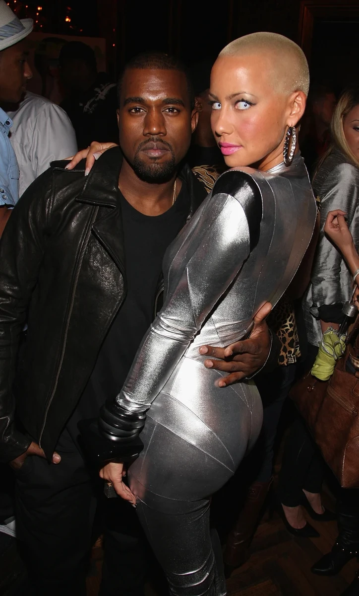 Колишня Веста розповіла, як він контролює одяг своїх жінок