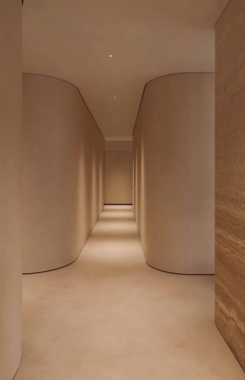 Саша бачить їхню майбутню оселю у світлих тонах