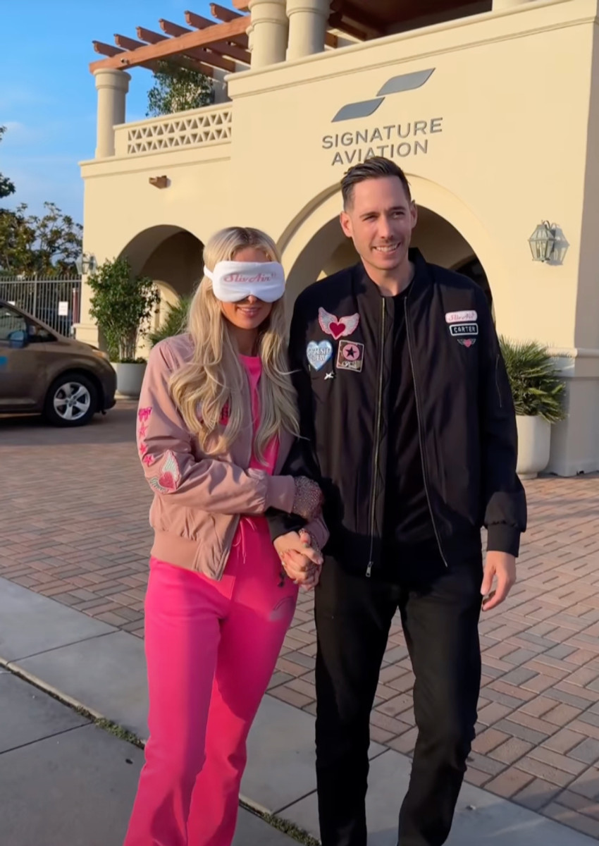 Періс Хілтон романтично привітала свого чоловіка з 45-річчям