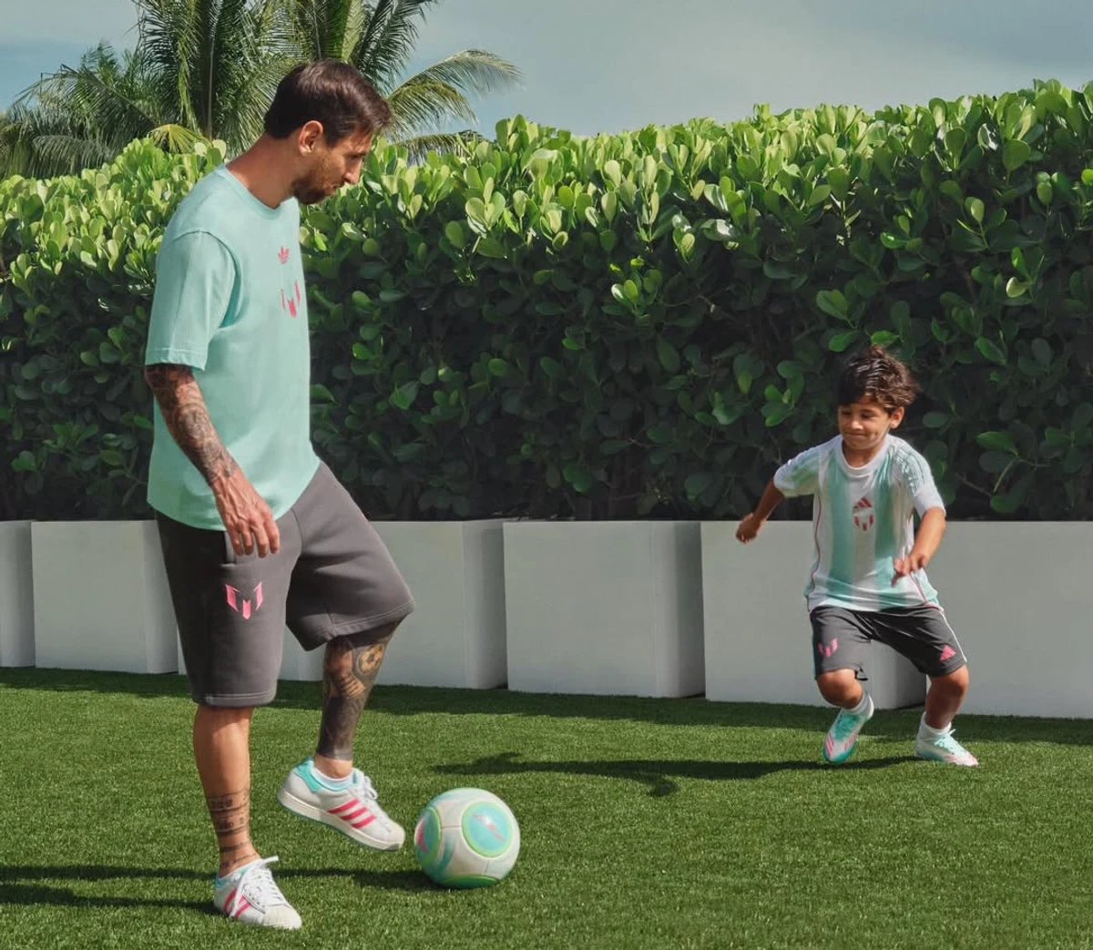 Ліонель Мессі повчив сина грати в футбол