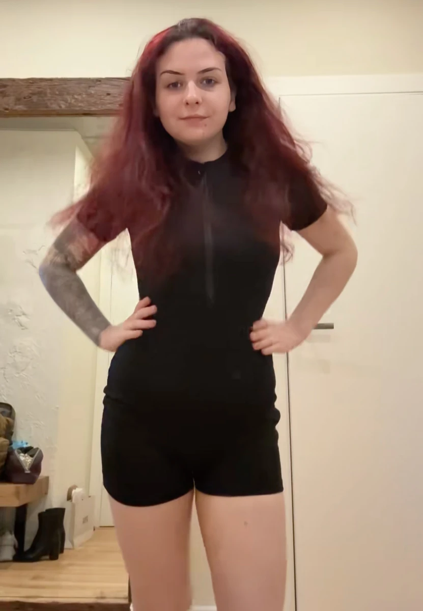 Пташка з Азовсталі у шортах показала результат схуднення