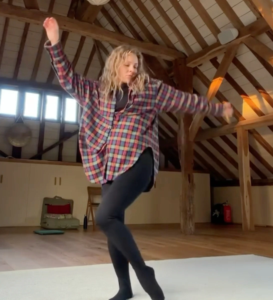 Олена Шоптенко у лосинах потанцювала на відео і розповіла про свої емоції