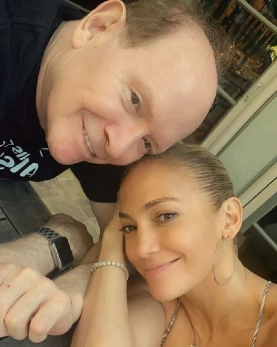 Дженніфер Лопес розповіла, як плакала перед татом