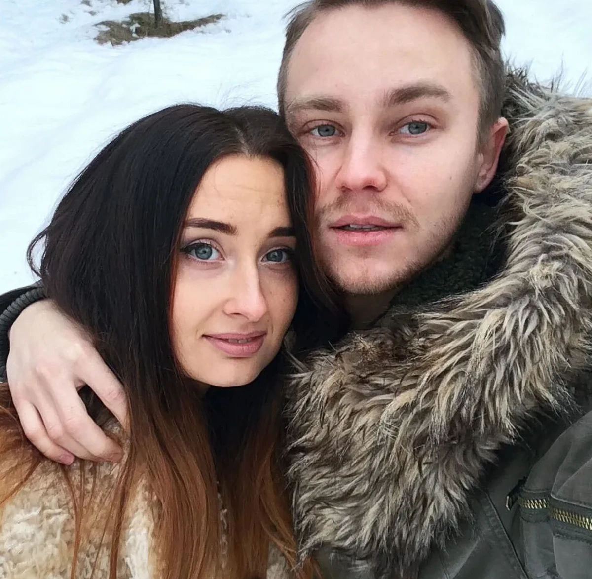Артем Пивоваров з ймовірною дружиною