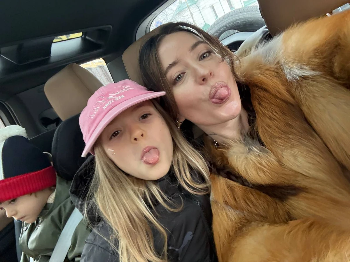 Надя Дорофєєва з дочкою Кацуріна