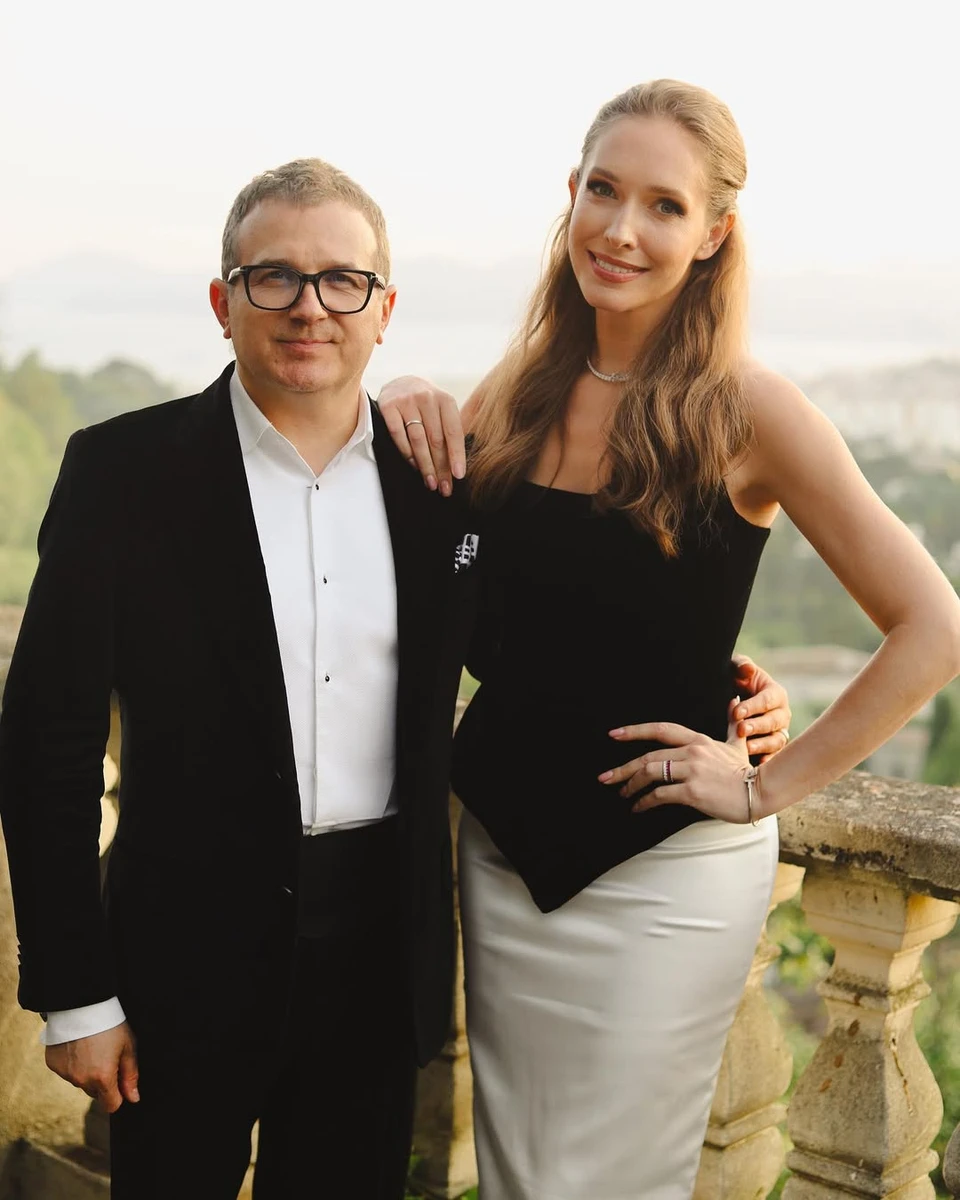 Катерина Осадча і Юрій Горбунов обійнялися у Франції