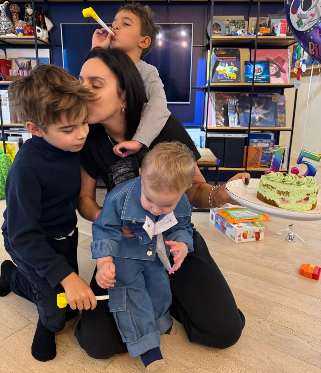 Джамала наробила милих фото з трьома синами