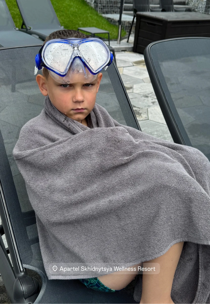 Міша Романова наробила милих фото з сином у Карпатах