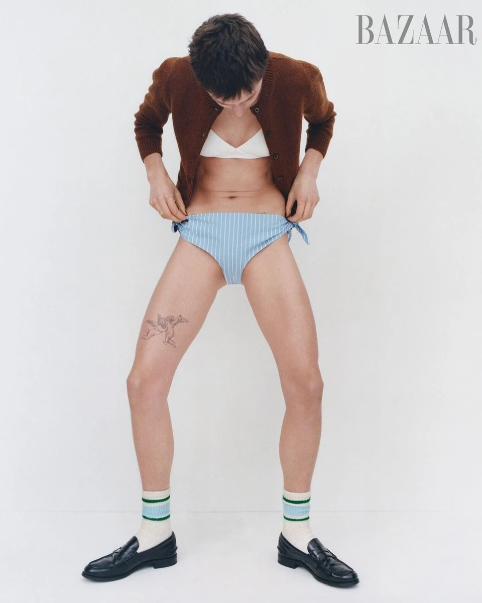 Можливість робити те, що ти хочеш, займатися сексом із тим, із ким хочеш, одягатися так, як хочеш, - так відповіла Емма на питання, що для неї означає свобода