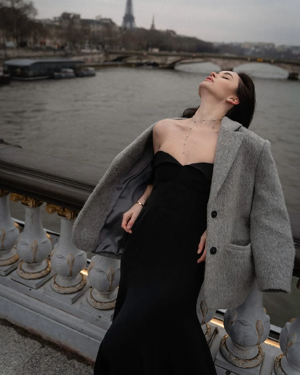 Таня Парфільєва у розкішній сукні в Парижі