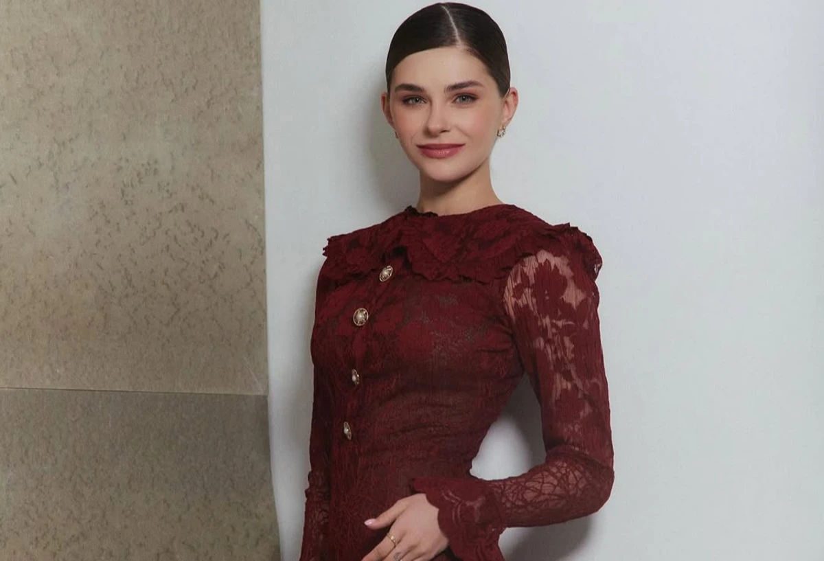 Катерина Остапчук позує для фото