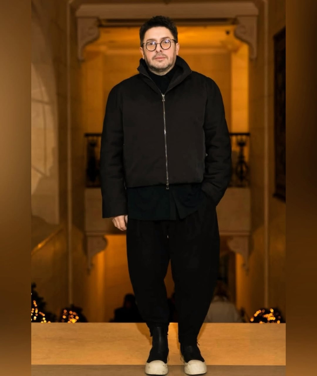 Телеведучий Суханов