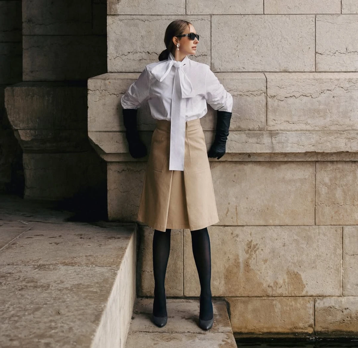 Катерина Осадча у пісочній спідниці покрасувалась у Парижі