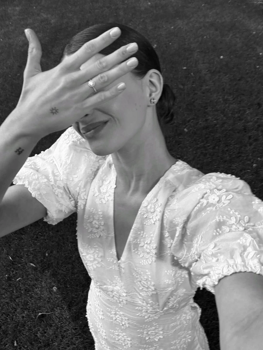 Остапчук показала коштовну каблучку