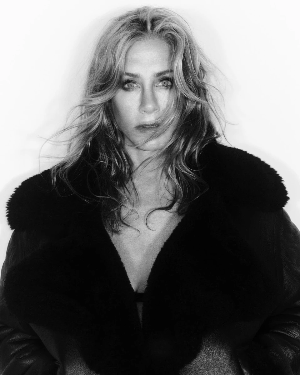 Зірка показалася в ч/б зйомці