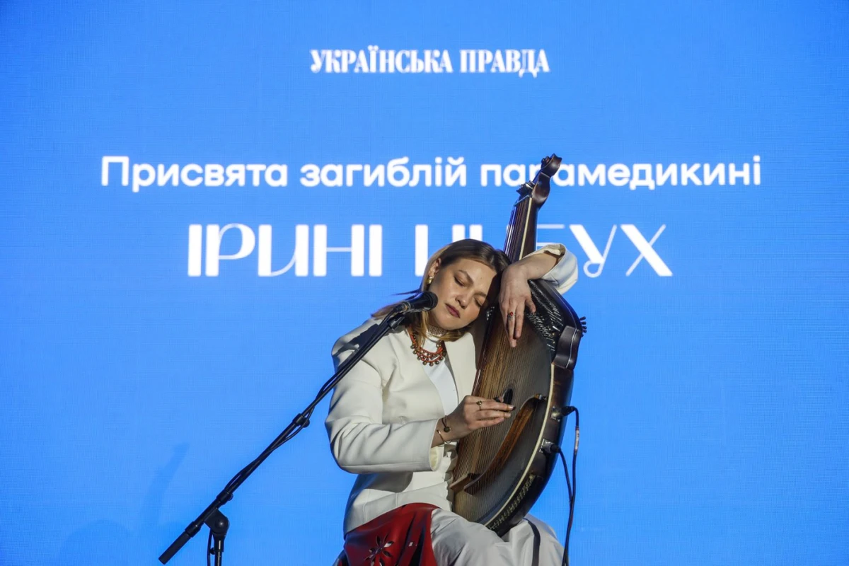 Марина Круть щемливо і водночас потужно заспівала на честь своєї загиблої подруги 