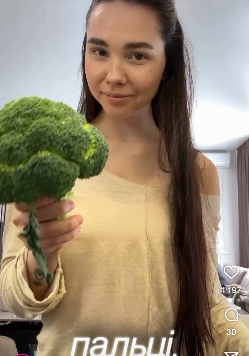 Татарінцева показала, як приготували хліб з броколі