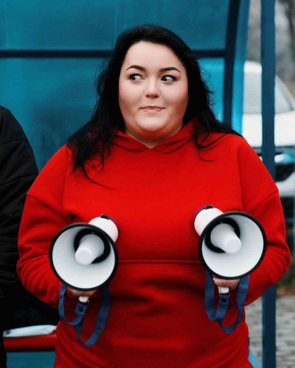 Настя Ткаченко з гучномовцями