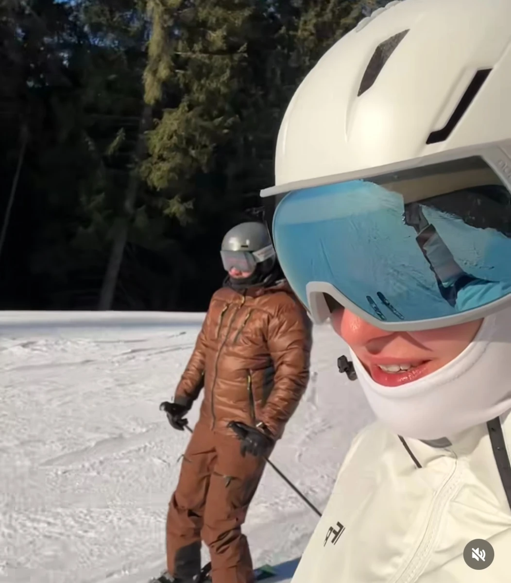 Вітвіцька та її обранець показали романтичні кадри з гір