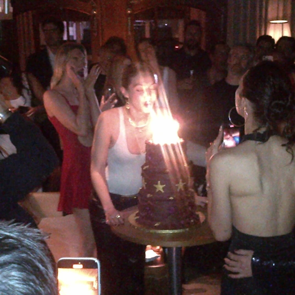 Джіджі Хадід святкувала 30-річчя