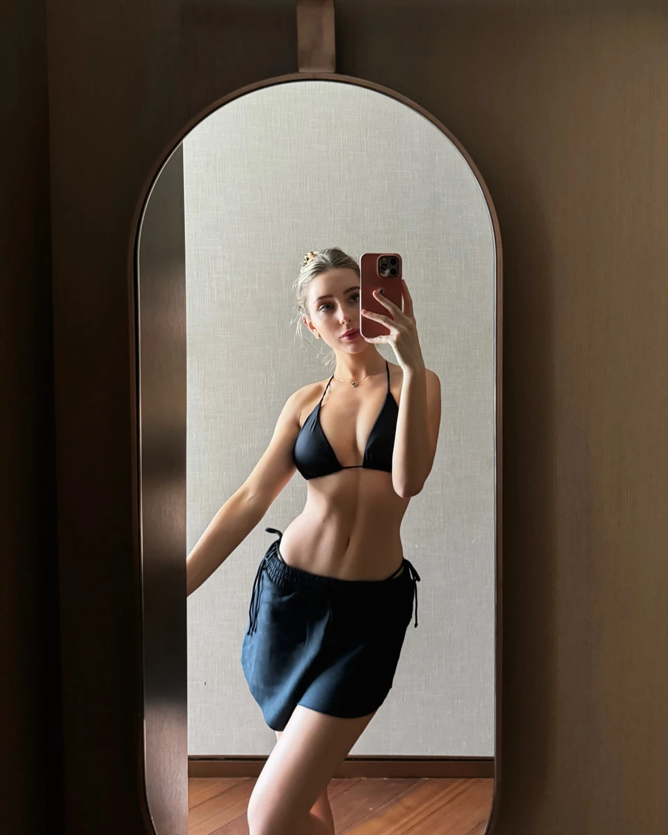 Юлія Вавілова була з Дуровим у Парижі