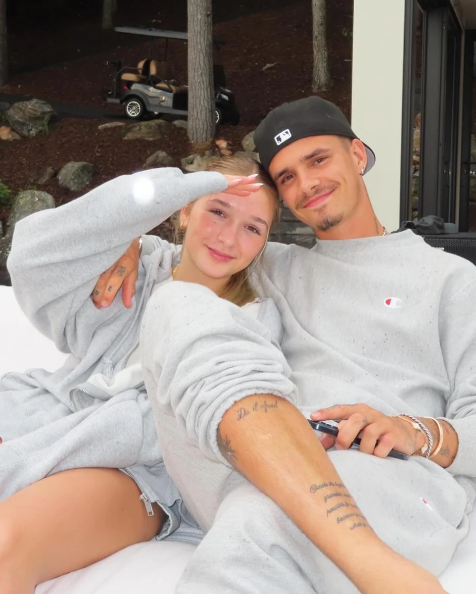 Син і донька Бекхемів