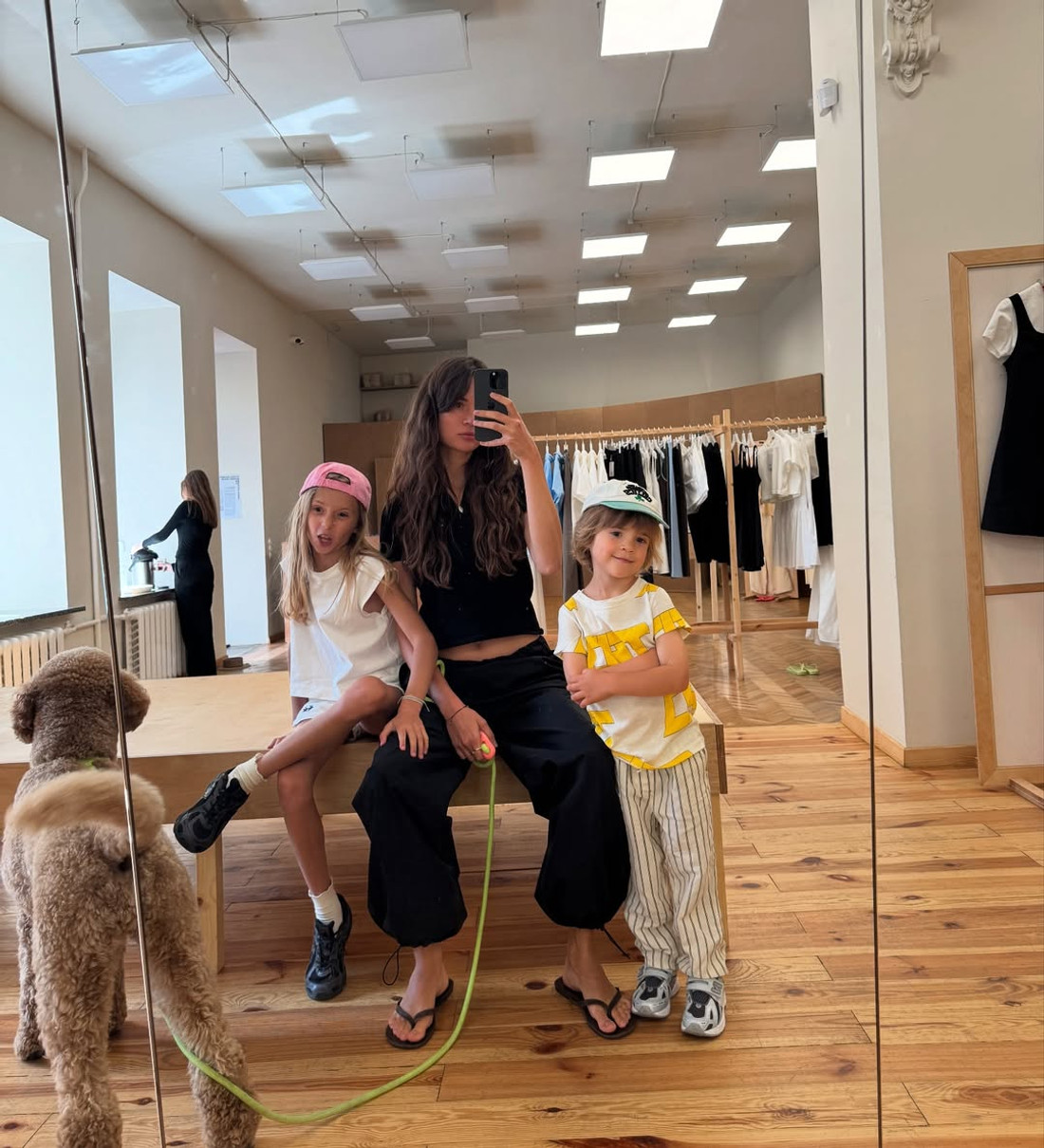 Даша Кацуріна показала, як привела дітей у свій офіс