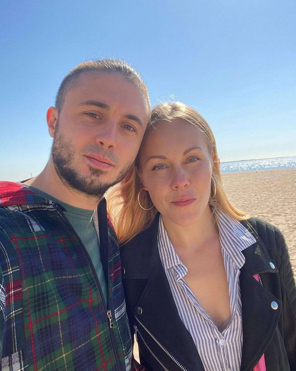 Тарас і Олена понад рік пробули у розлуці, хоча декілька разів від час повномасштабної війни їм вдавалося побачитися 