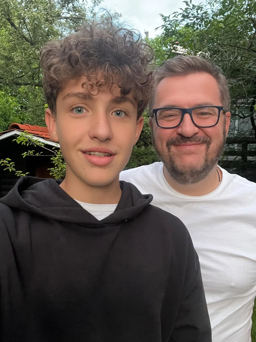 Олександр Пономарьов з сином на фото