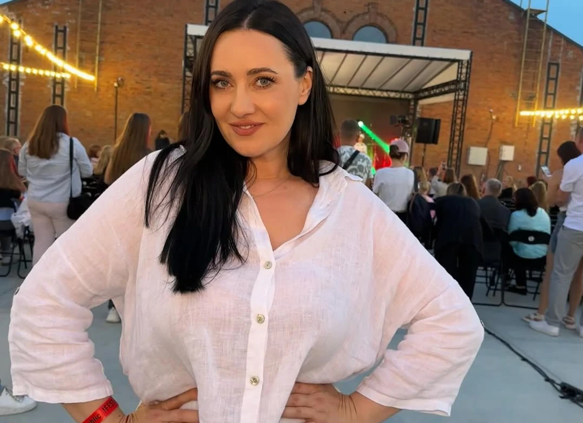 Соломія Вітвіцька попозувала для фото