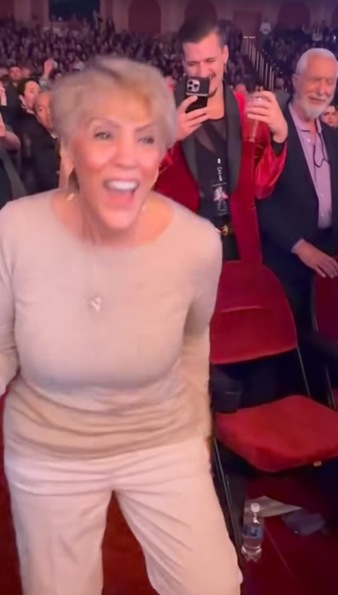 Мама Дженніфер Лопес потанцювала під пісню дочки