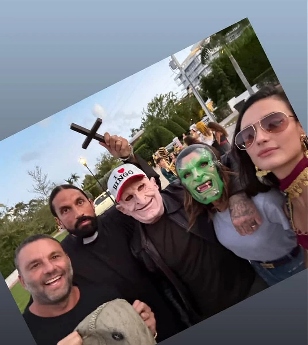 Девід зауважив, що це вперше за 27 років його дружина вирішила перевтілитися на Геловін