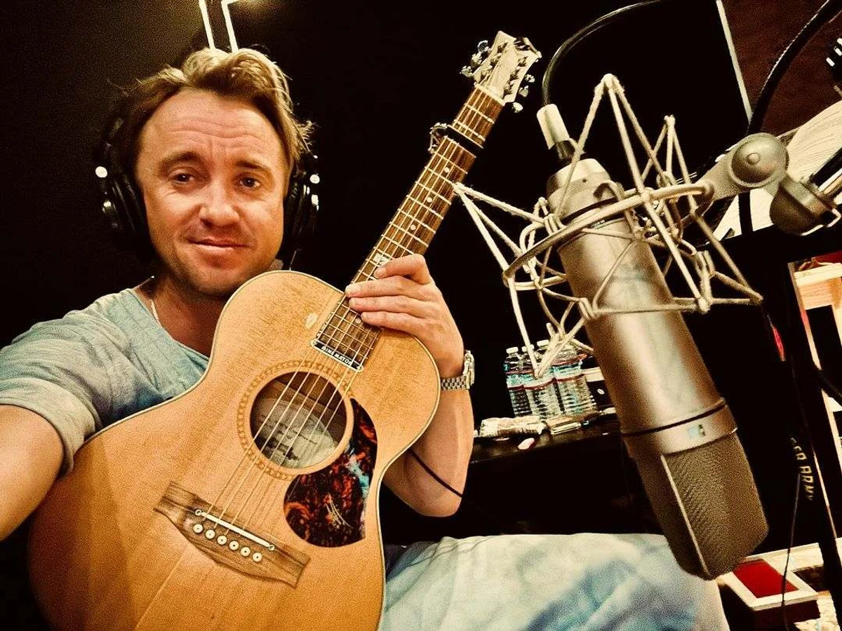 Інтернет-користувачів розсмішило те, що в свої 36 Том співає, що він просто хлопець на скейтборді