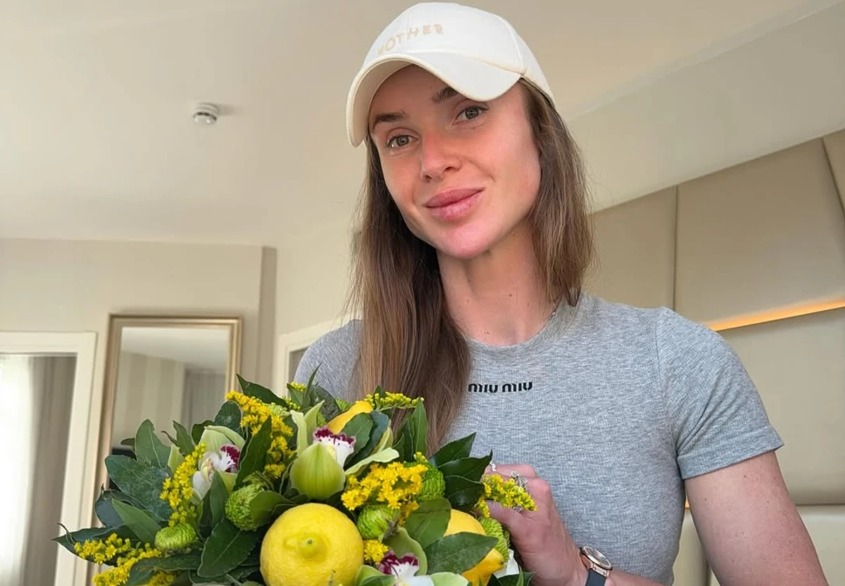 Еліна Світоліна позує для фото