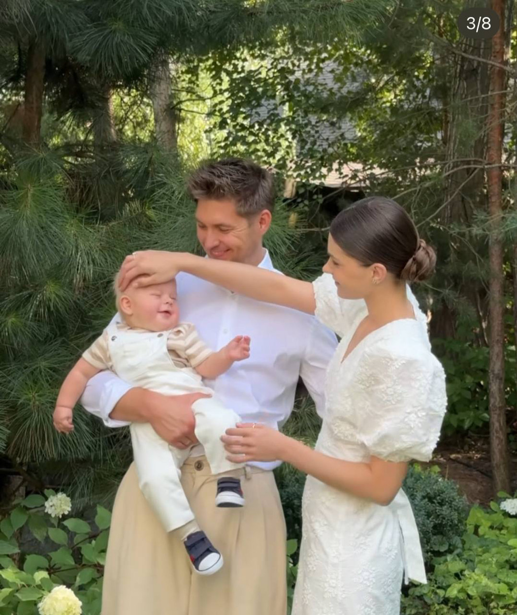 Подію святкували у білому