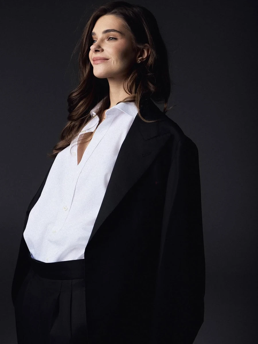 Катерина Остапчук показалася у маскулінному образі