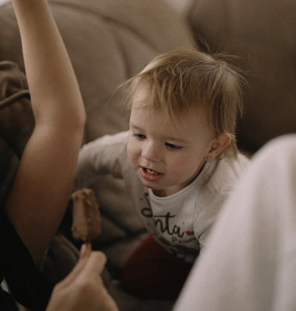 Дружина Усика замилувала фото меншої дочки з морозивом