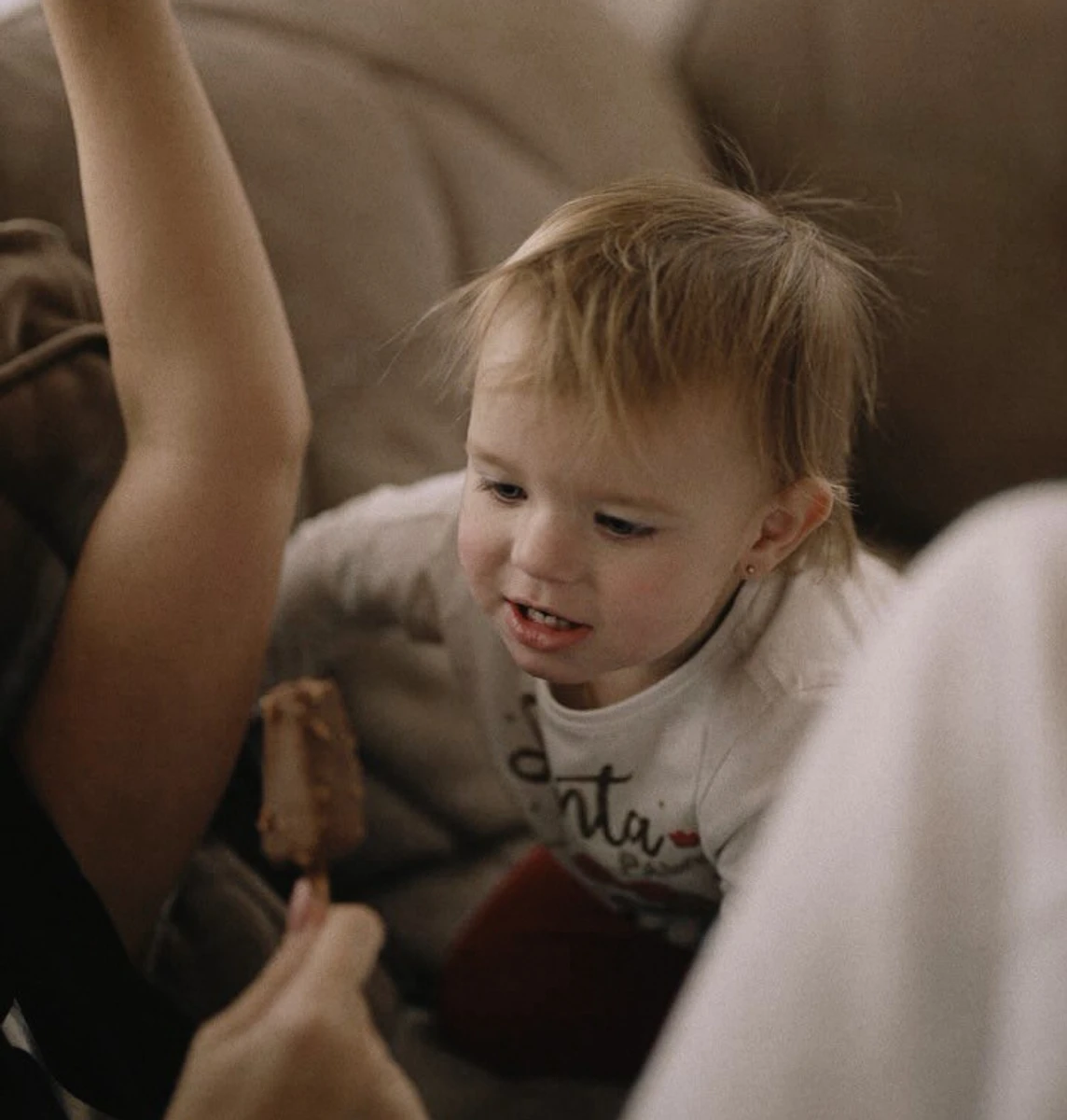 Дружина Усика замилувала фото меншої дочки з морозивом