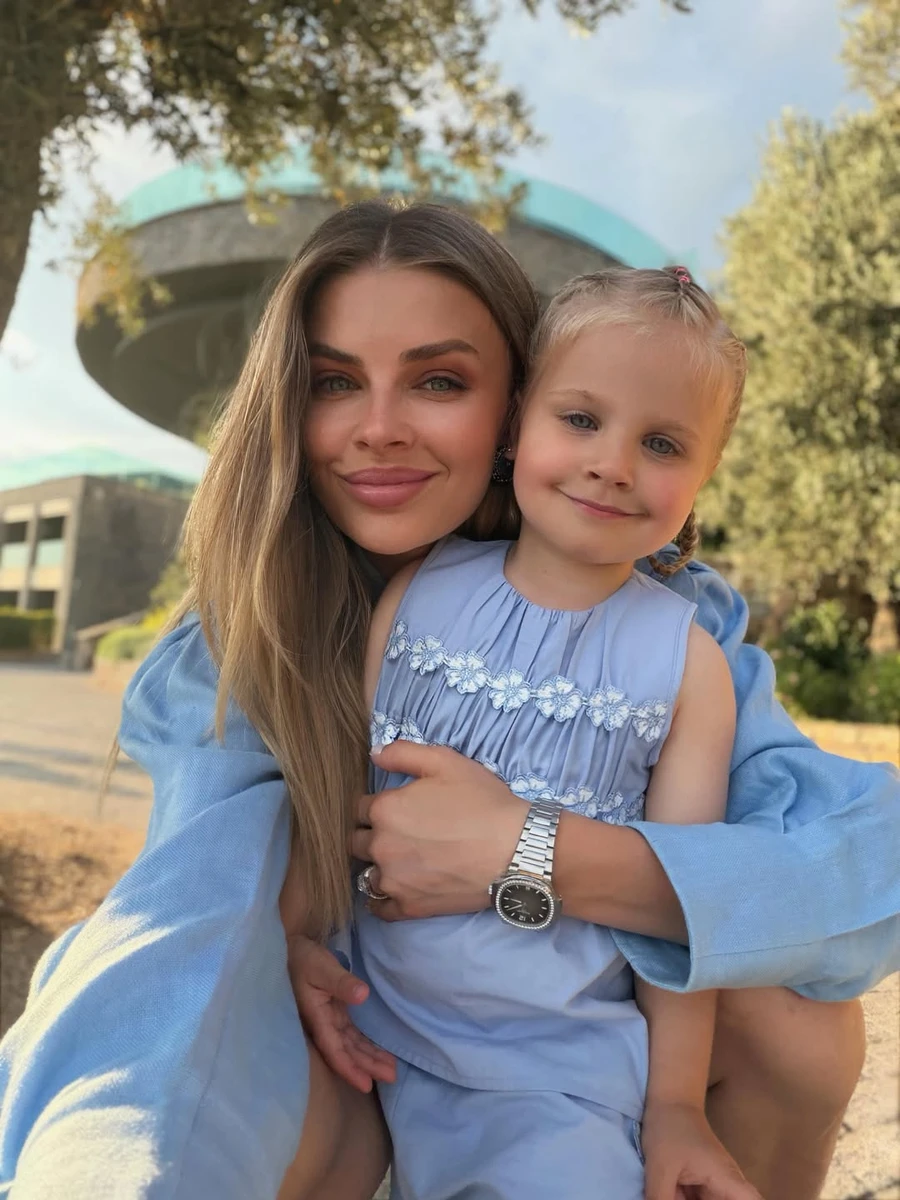 А от молодша Лея, схоже, пішла більше в татка