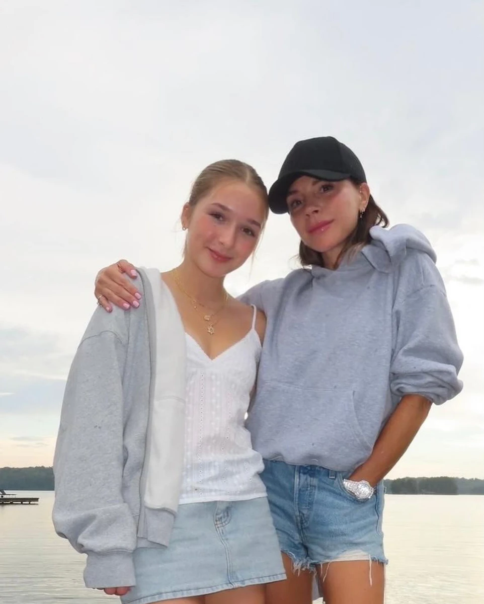 Вікторія Бекхем із дочкою