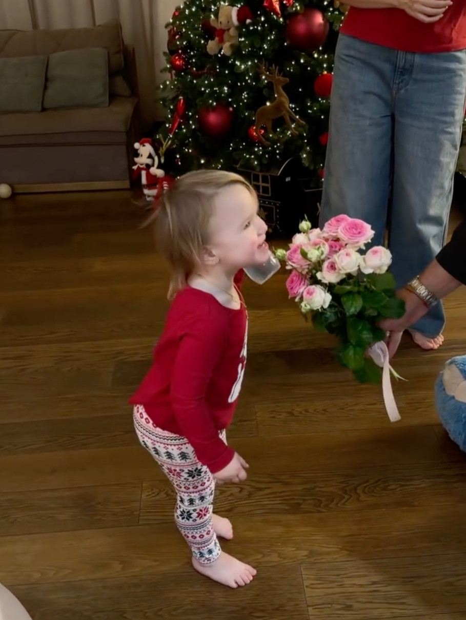 Олександр Усик замилував реакцією дочки на подарунок