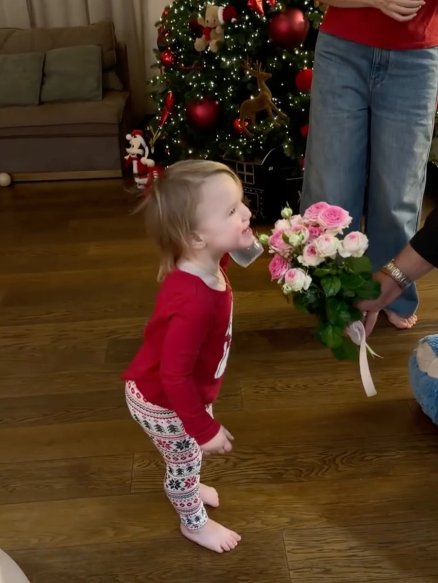 Олександр Усик замилував реакцією дочки на подарунок