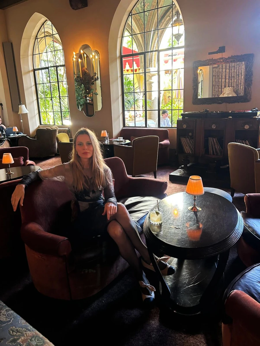 Пані Оля повонила свій Instagram листівками з США 