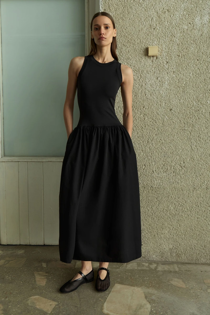 Сукня із заниженою талією