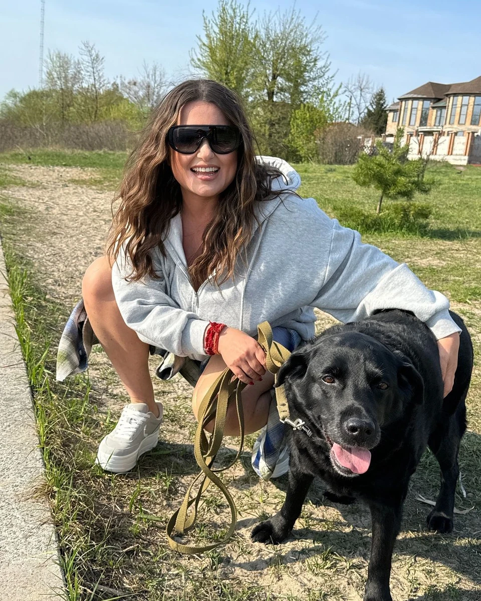 Наталія Могилевська з собакою