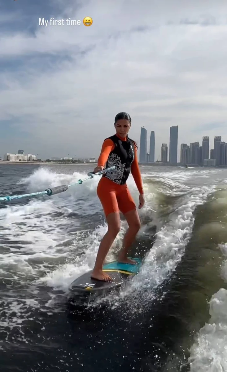 Нещодавно Санта відвідувала заняття з танців з російським хореографом