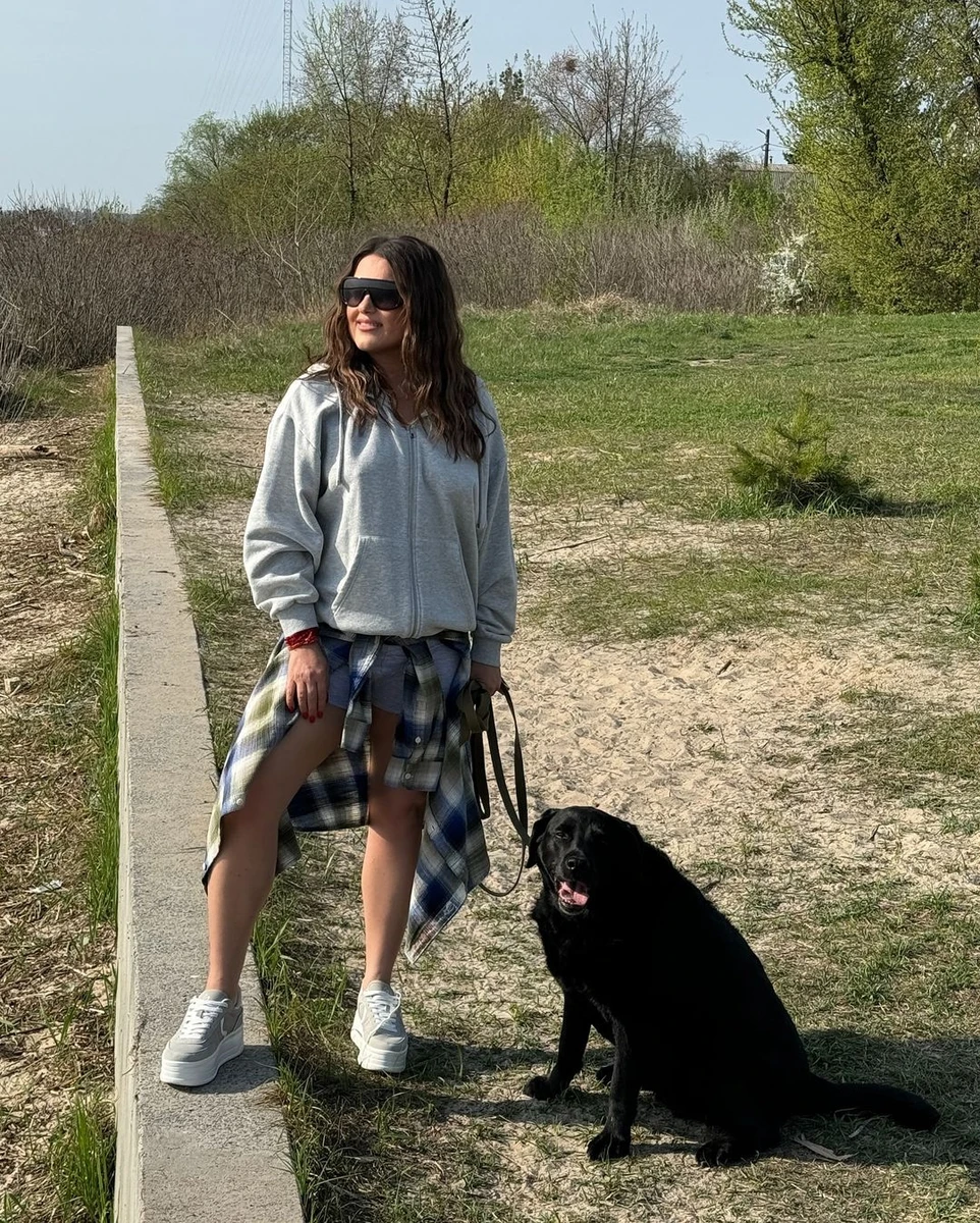 Наталя Могилевська у коротких шортах